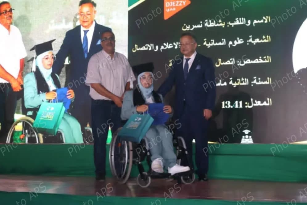 بداري يشرف على حفل تخرج أولى دفعات الطلبة المكونين