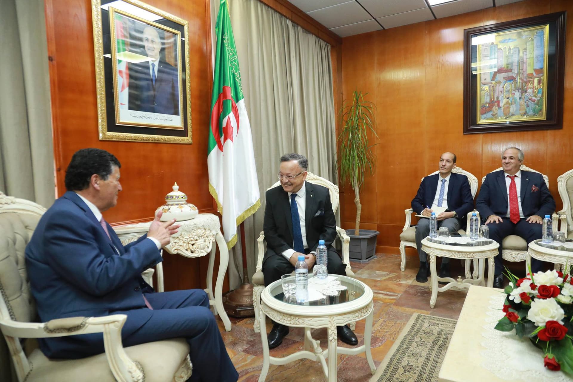 بداري يستقبل البروفيسور إلياس زرهوني