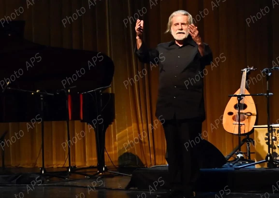 المطرب والعازف اللبناني الملتزم مارسيل خليفة