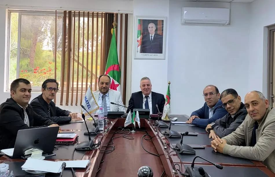 تجديد الشراكة بين شركة الصناعة الجزائرية للهاتف و شركة الخدمات البنكية
