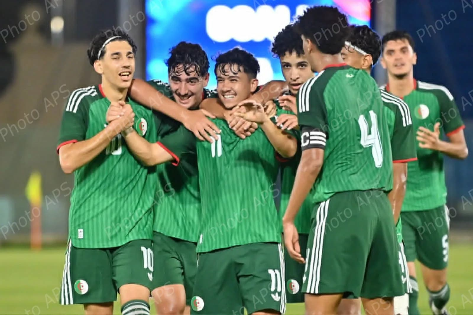 الجزائر تتفوق على إيطاليا (3-1) وتنفرد بصدارة المجموعة الثانية