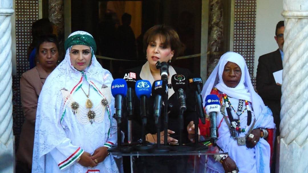 السيدة بن دودة تشرف على افتتاح الطبعة العاشرة للمهرجان الثقافي الوطني لإبداعات المرأة