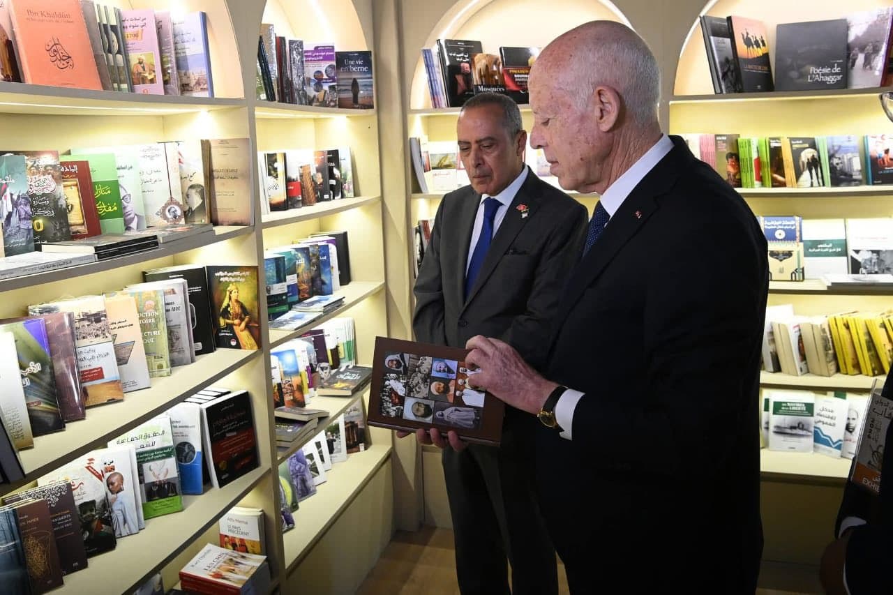مشاركة جزائرية في المعرض الدولي للكتاب بتونس