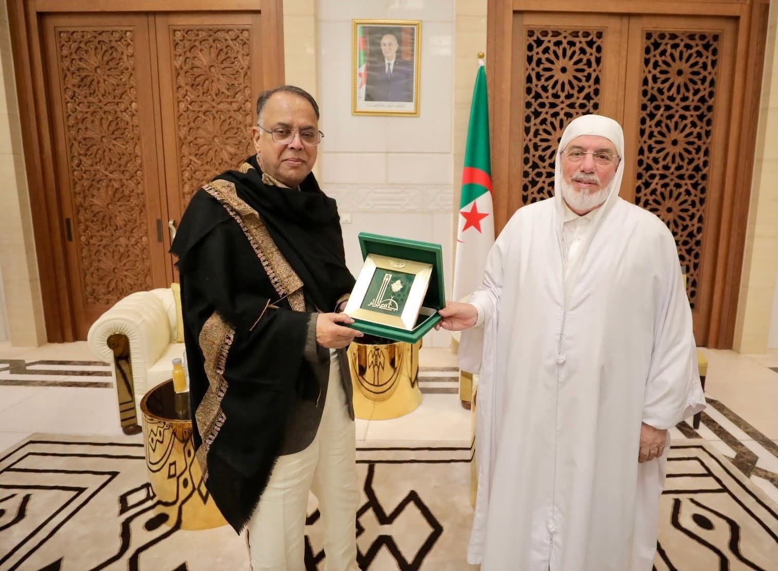عميد جامع الجزائر يستقبل وزير الطاقة والموارد المعدنية لبنغلاديش