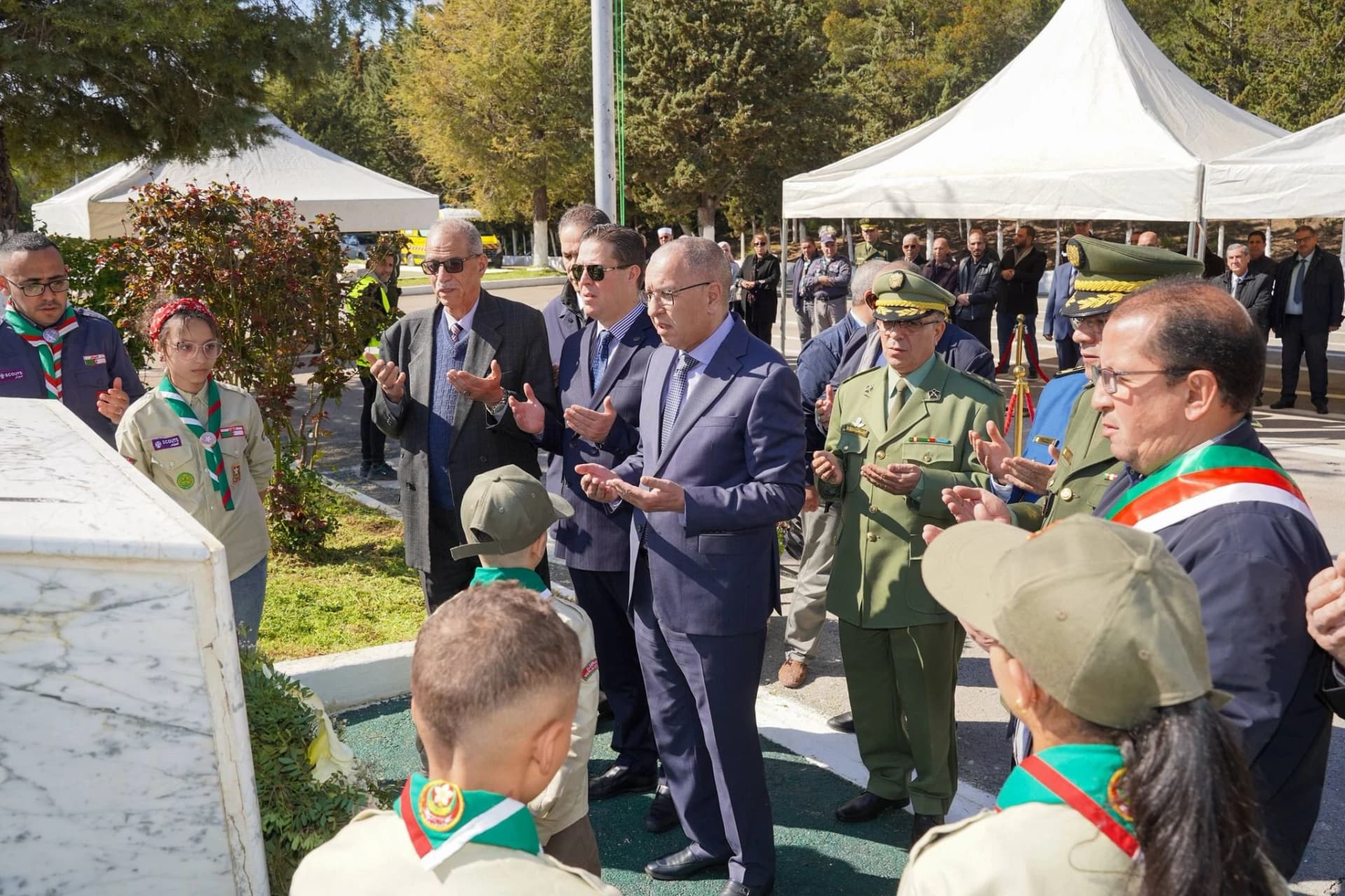 وضع مرافق عمومية ومشاريع تنموية حيز الخدمة وإطلاق أخرى بشرق البلاد