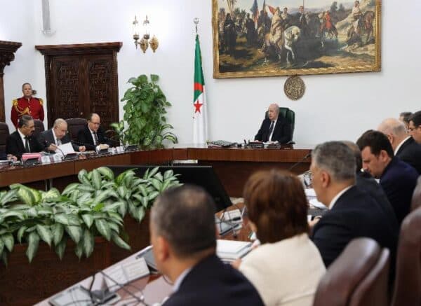 رئيس الجمهورية يثمن مضمون مشروع إنشاء الأوركسترا الفيلهارمونية الدولية للجزائر