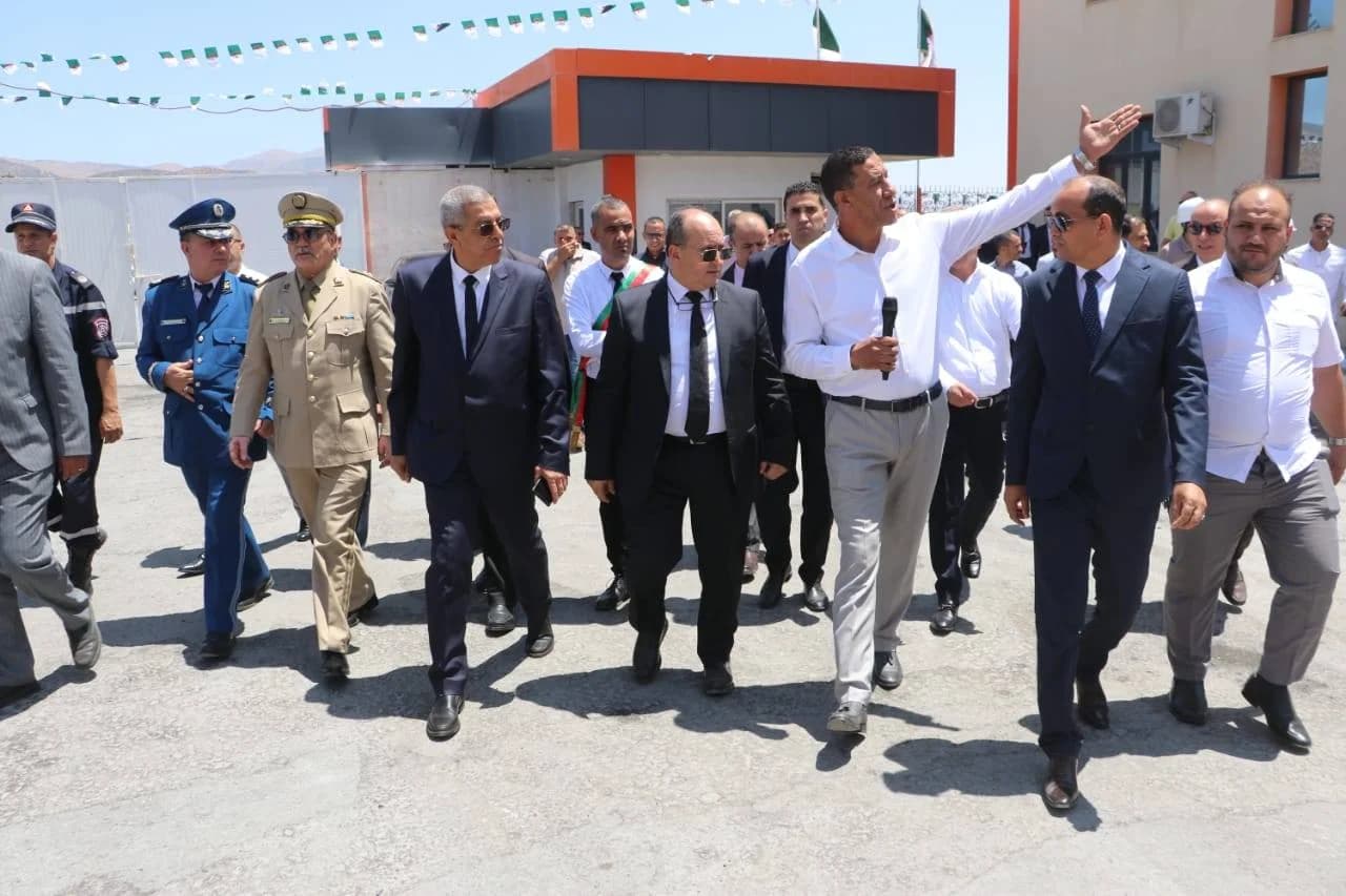 مصنع إنتاج الحديد و الفولاذ بمنطقة ذراع الحاجة بولاية المسيلة