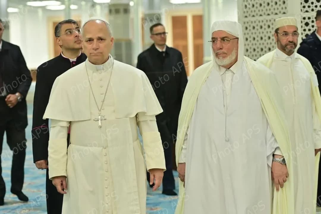 البابا ليون الرابع عشر يقوم بزيارة عدد من مرافق جامع الجزائر