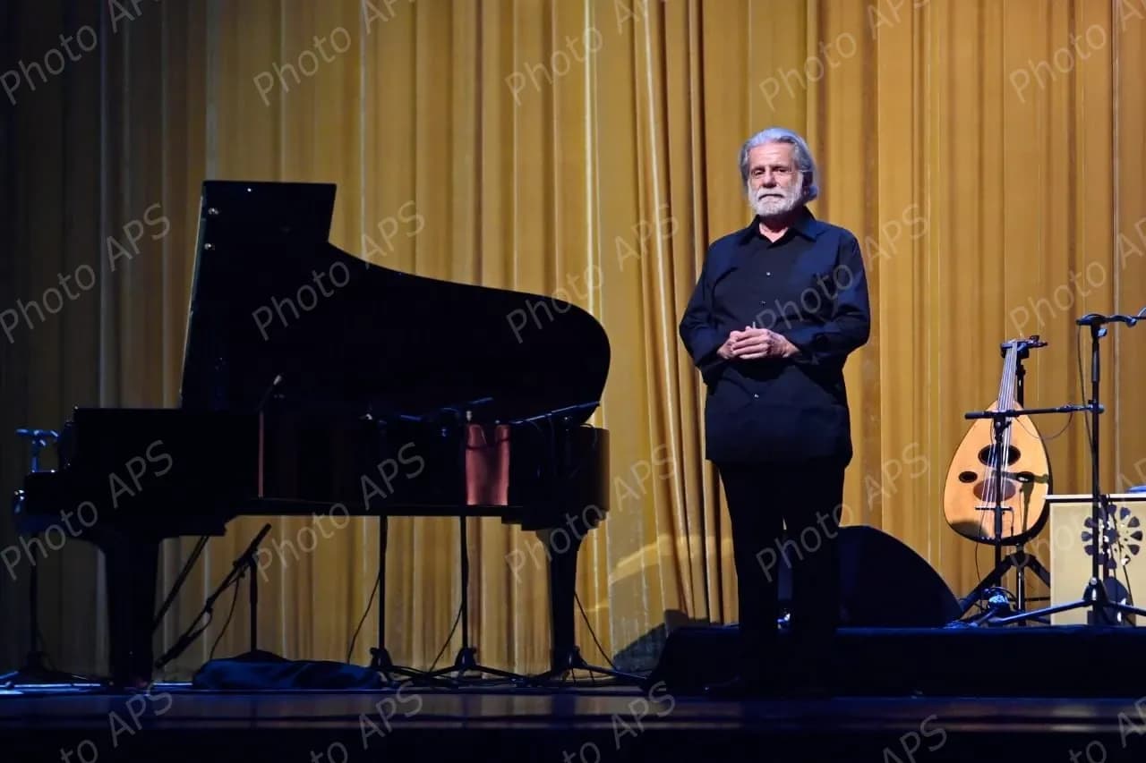 المطرب والعازف اللبناني الملتزم مارسيل خليفة