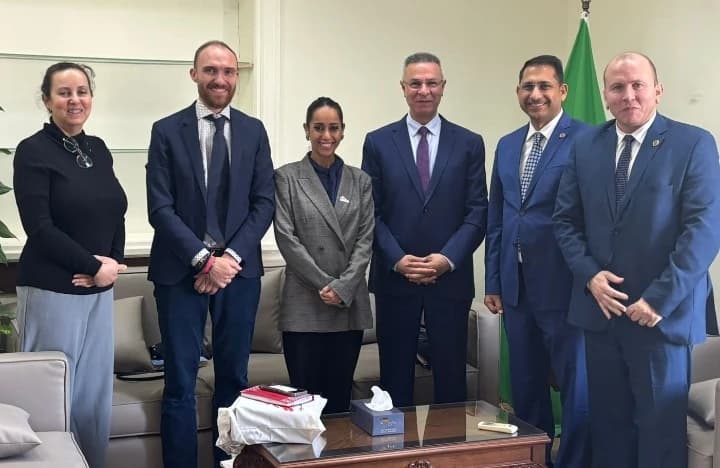 الجامعة العربية تدعو المجتمع الدولي إلى الضغط على الكيان الصهيوني لرفع أي حظر يستهدف المنظمات الإنسانية والطبية