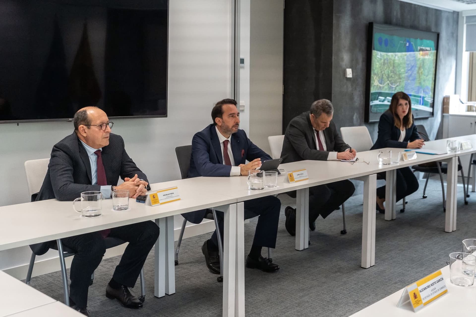 جتماع عمل بمدريد مع كاتبة الدولة الإسبانية للتجارة