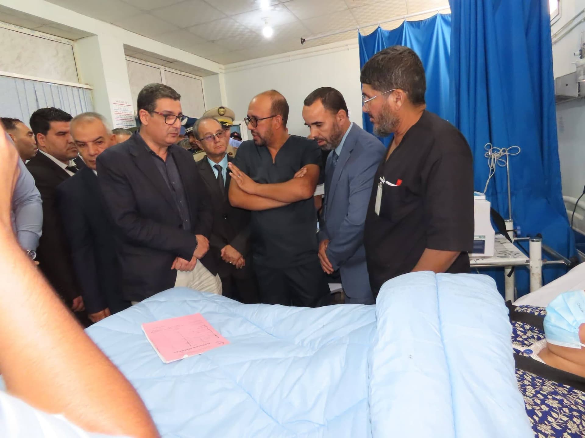 وزير الصحة يؤكد ضمان التكفل الأمثل بالجرحى ويعزي عائلات الضحايا