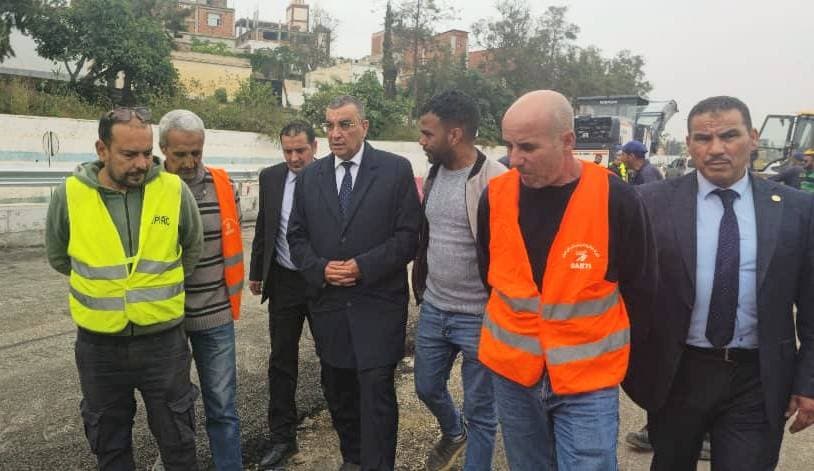 السيد جلاوي يتفقد مشاريع كبرى لتطوير شبكة الطرق وتعزيز