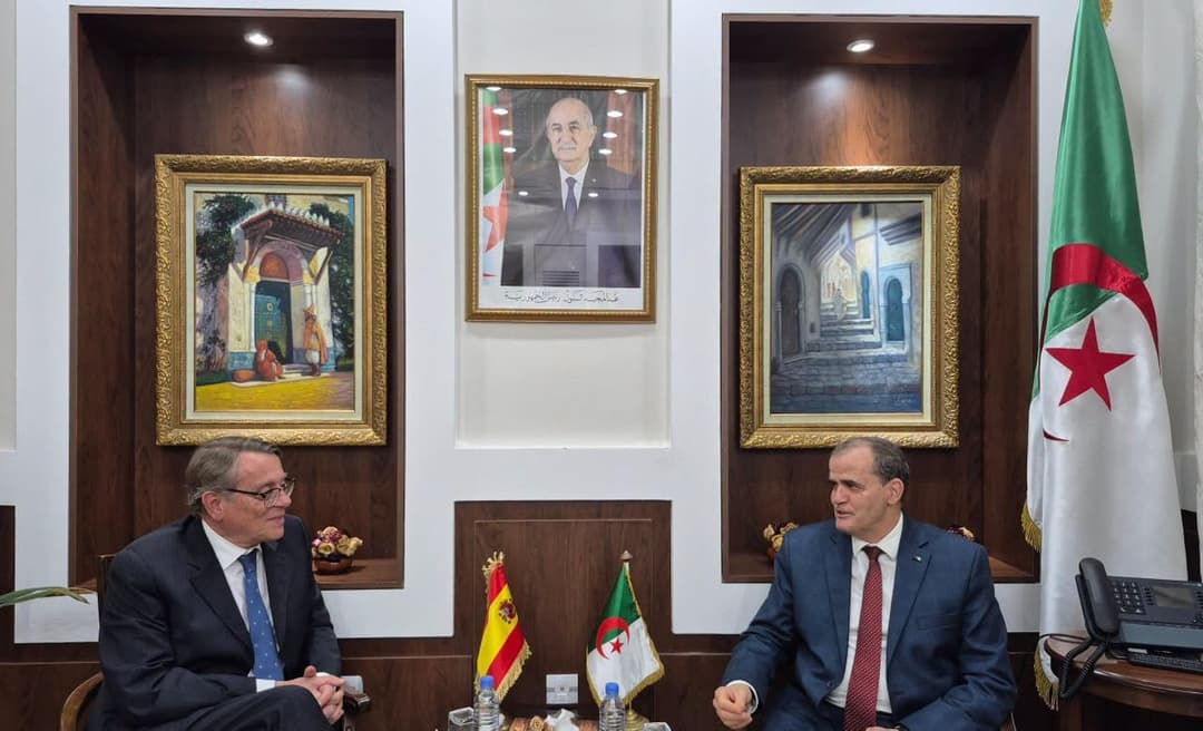 الجزائر وإسبانيا تبحثان تعزيز الشراكة التجارية وتفعيل مجلس الأعمال المشترك