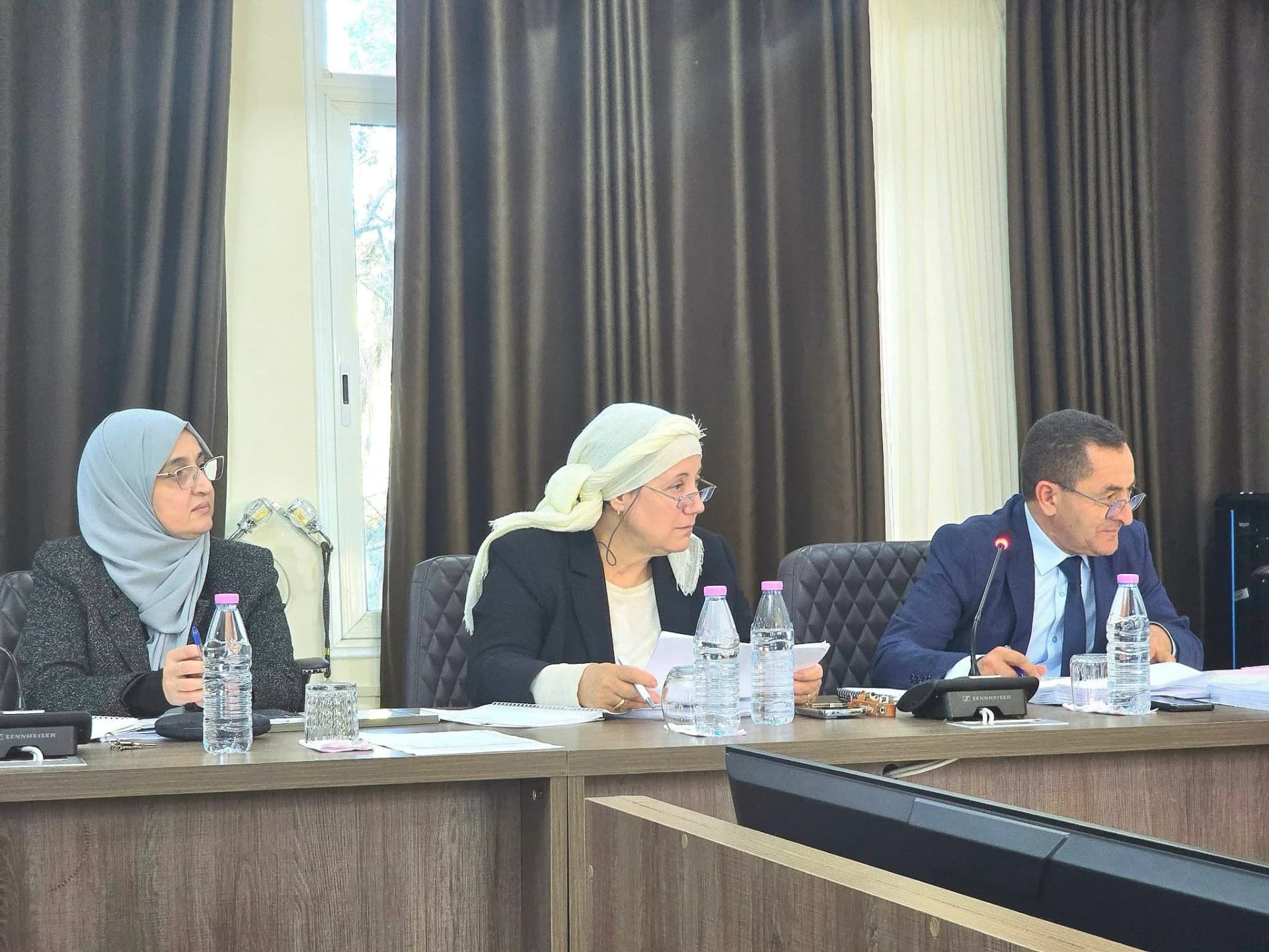 السيد جلاوي يشرف على اجتماع تقييمي لمشاريع القطاع عبر الوطن