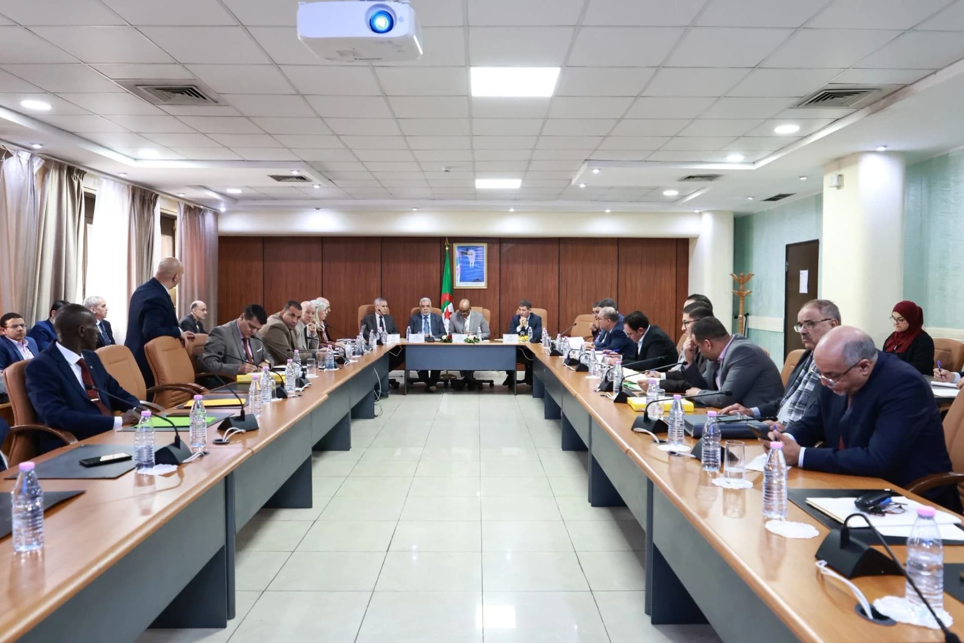 لجنة المالية بالبرلمان تواصل دراسة مشروع قانون تسوية ميزانية 2023