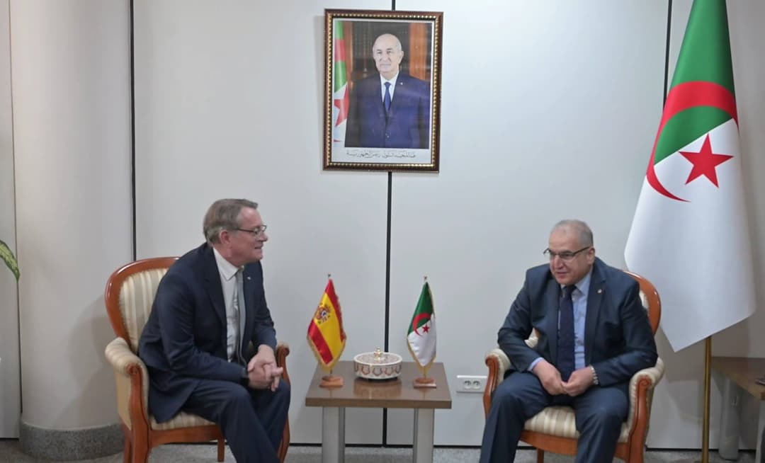 السيد مقرمان يستقبل سفير إسبانيا بالجزائر