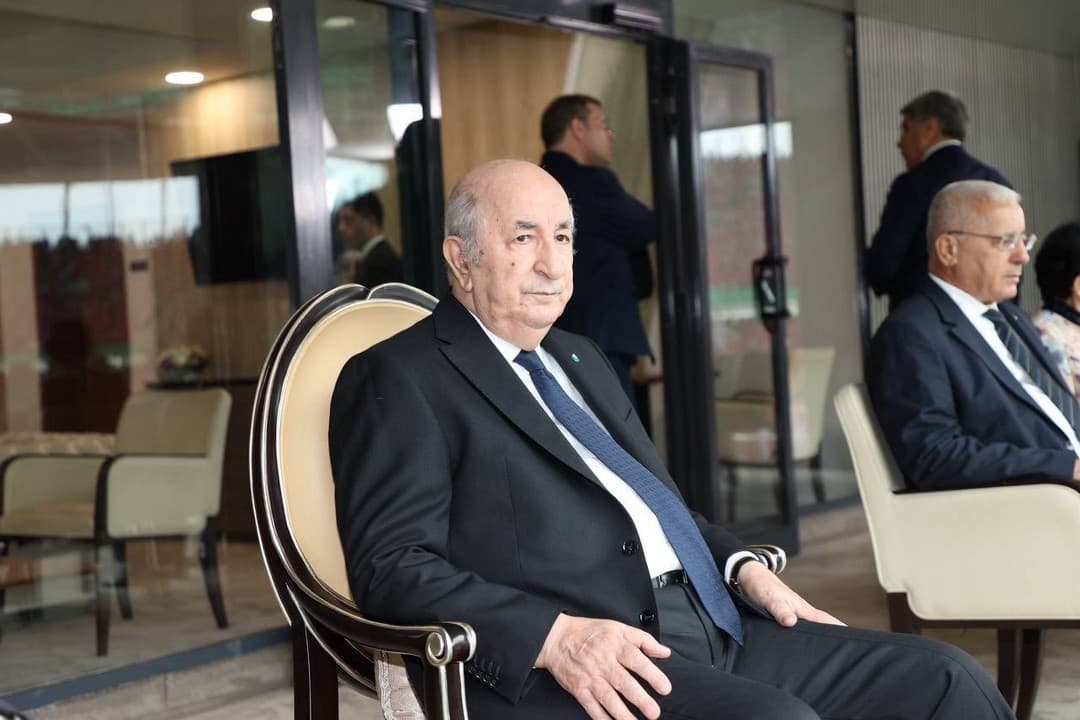 رئيس الجمهورية يتابع نهائي كأس الجزائر لكرة القدم بملعب نيلسون مانديلا