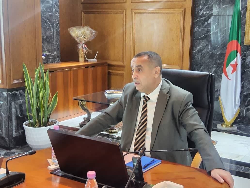 طاقة : عجال يشدد على مضاعفة الجهود لتحسين أداء القطاع