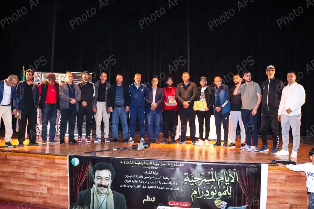 العرض المونودرامي "فاكطوطوم" لفرقة "طيور العلمة"