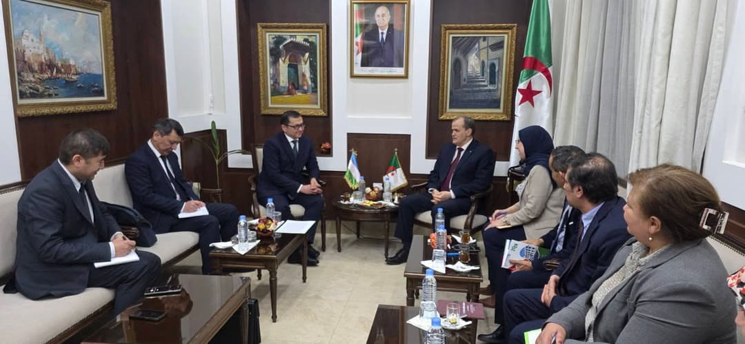 الجزائر وأوزبكستان تبحثان تعزيز المبادلات التجارية وإقامة مجلس أعمال مشترك
