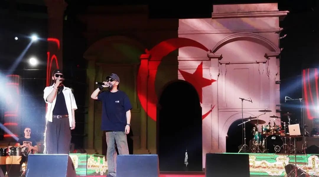 مزيج من الغناء الشاوي والموسيقى الشبابية يطبع السهرة الرابعة من مهرجان تيمقاد الدولي