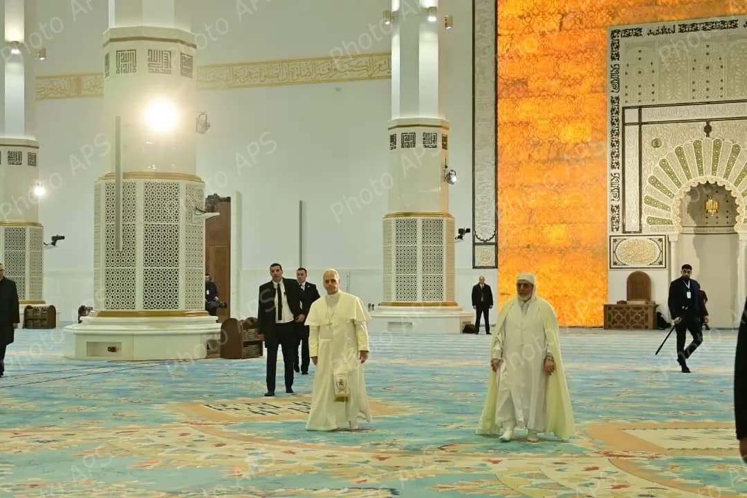البابا ليون الرابع عشر يقوم بزيارة عدد من مرافق جامع الجزائر