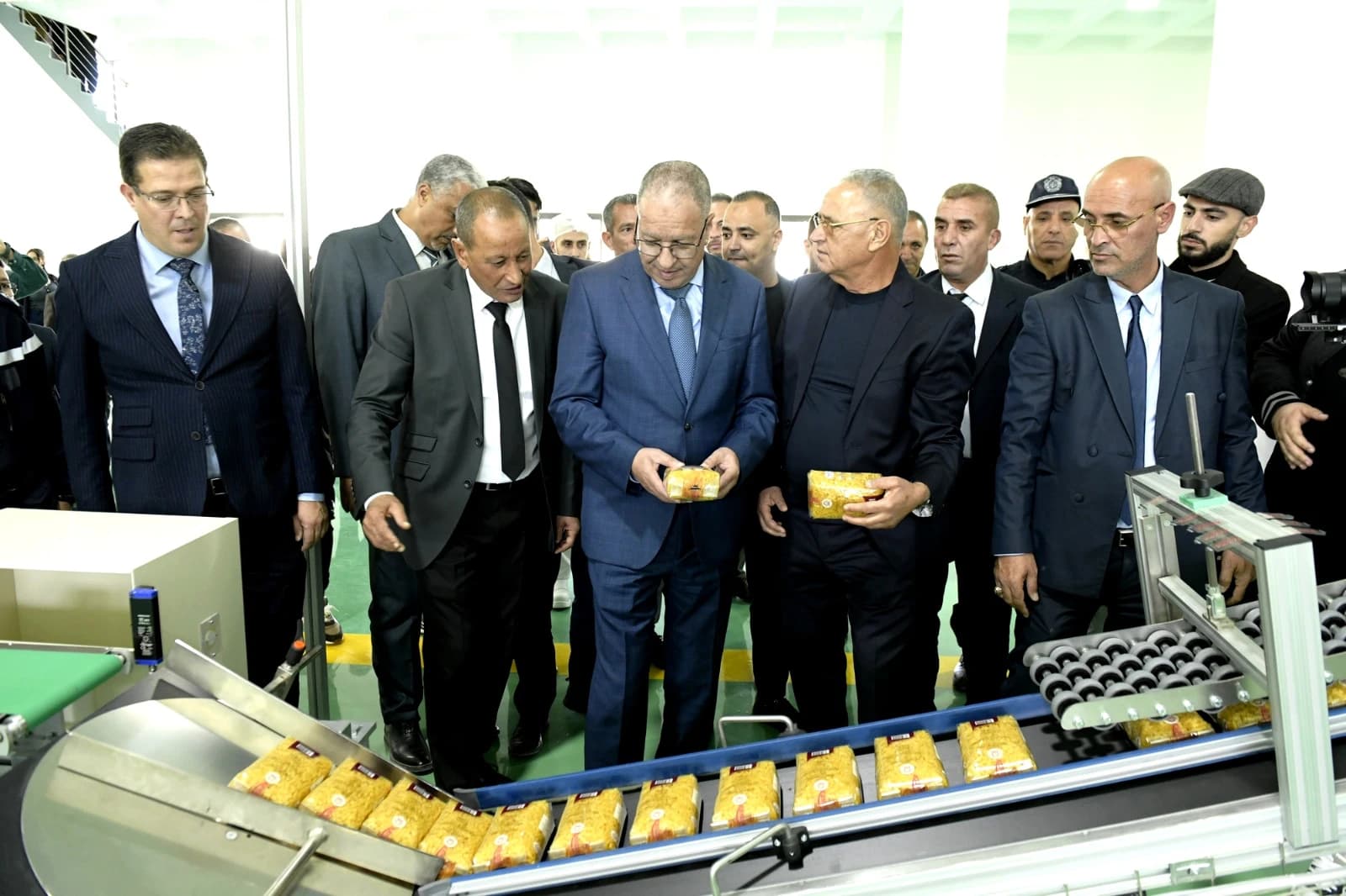 قسنطينة : تدشين ووضع حجر الأساس للعديد من المشاريع التنموية بمناسبة الذكرى الـ71 لاندلاع الثورة التحريرية المجيدة