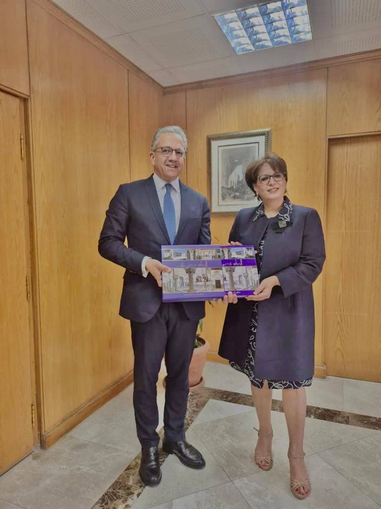 بن دودة تتباحث مع المدير العام لمنظمة اليونسكو حول سبل تعزيز الشراكة والتعاون