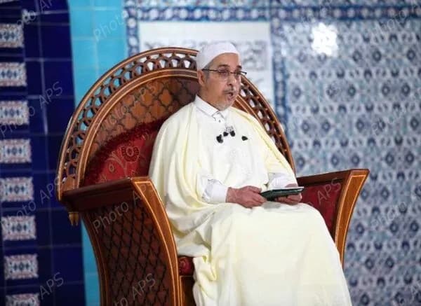 ابراز دور علماء الجزائر في خدمة اللغة العربية