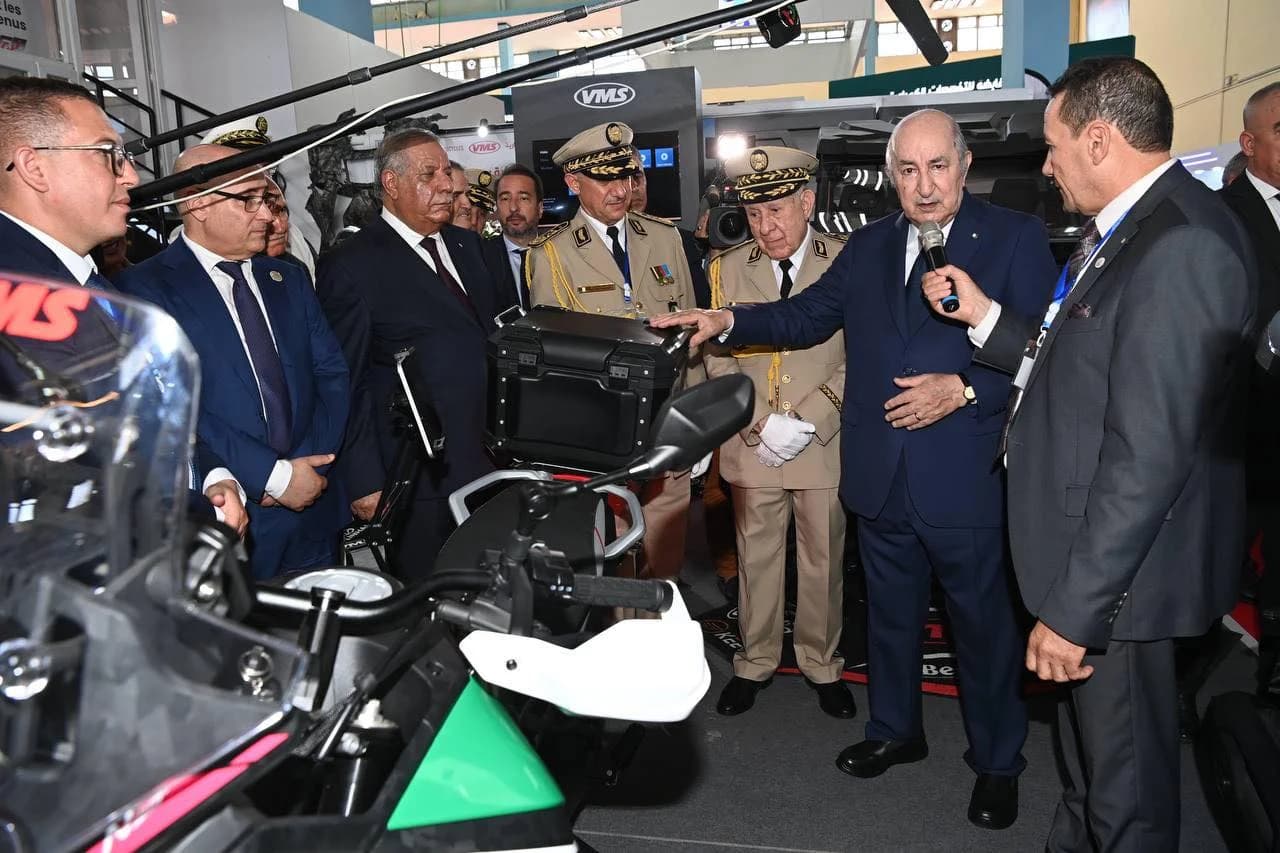 رئيس الجمهورية السيد عبد المجيد تبون لدى اشرافه على افتتاح الطبعة ال56 لمعرض الجزائر الدولي