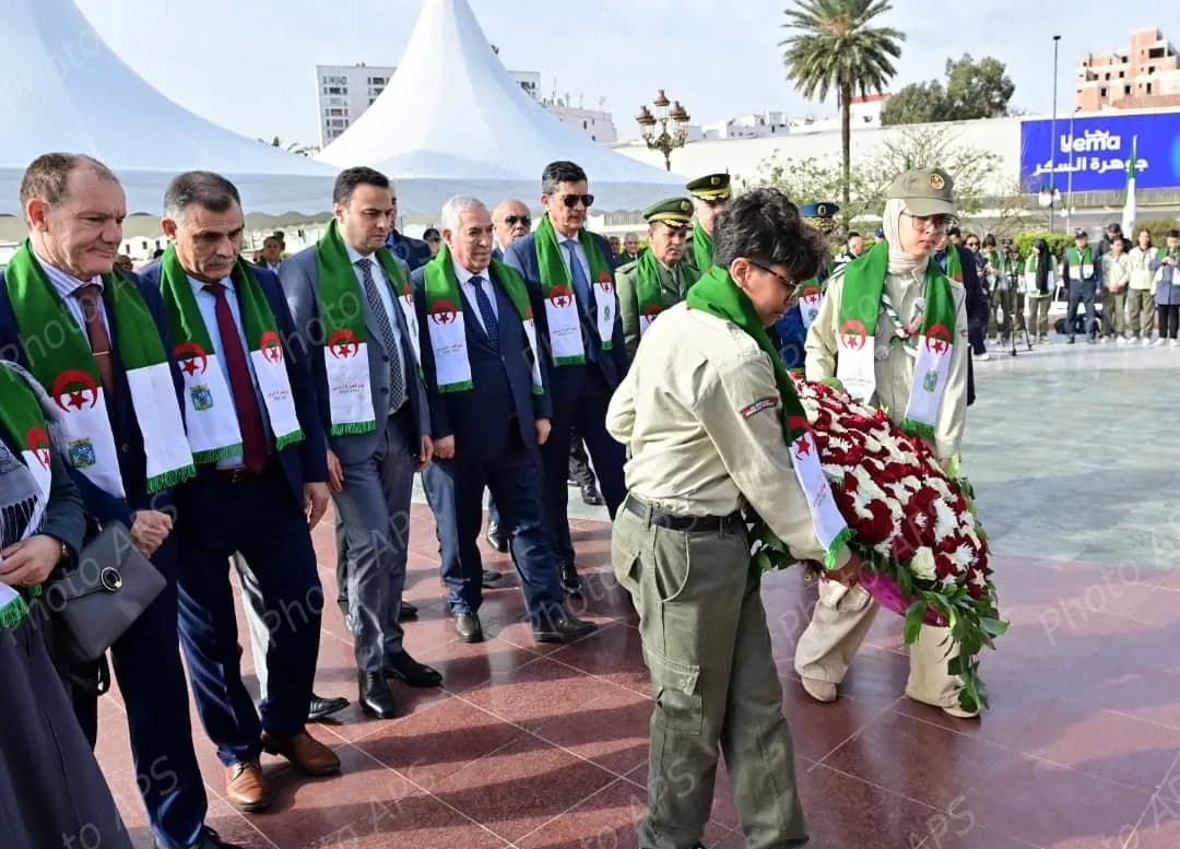 وزير المجاهدين يشرف على مراسم إحياء الذكرى ال64 لعيد النصر بساحة المقاومة بالعاصمة