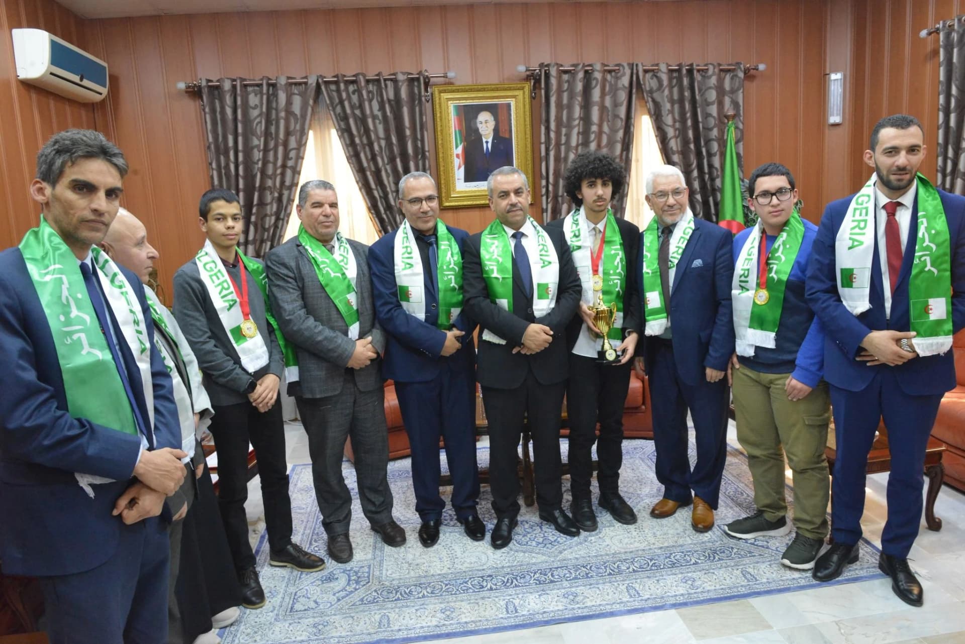 السيد سعداوي يستقبل التلاميذ المتوجين في الأولمبياد الإفريقي للذكاء