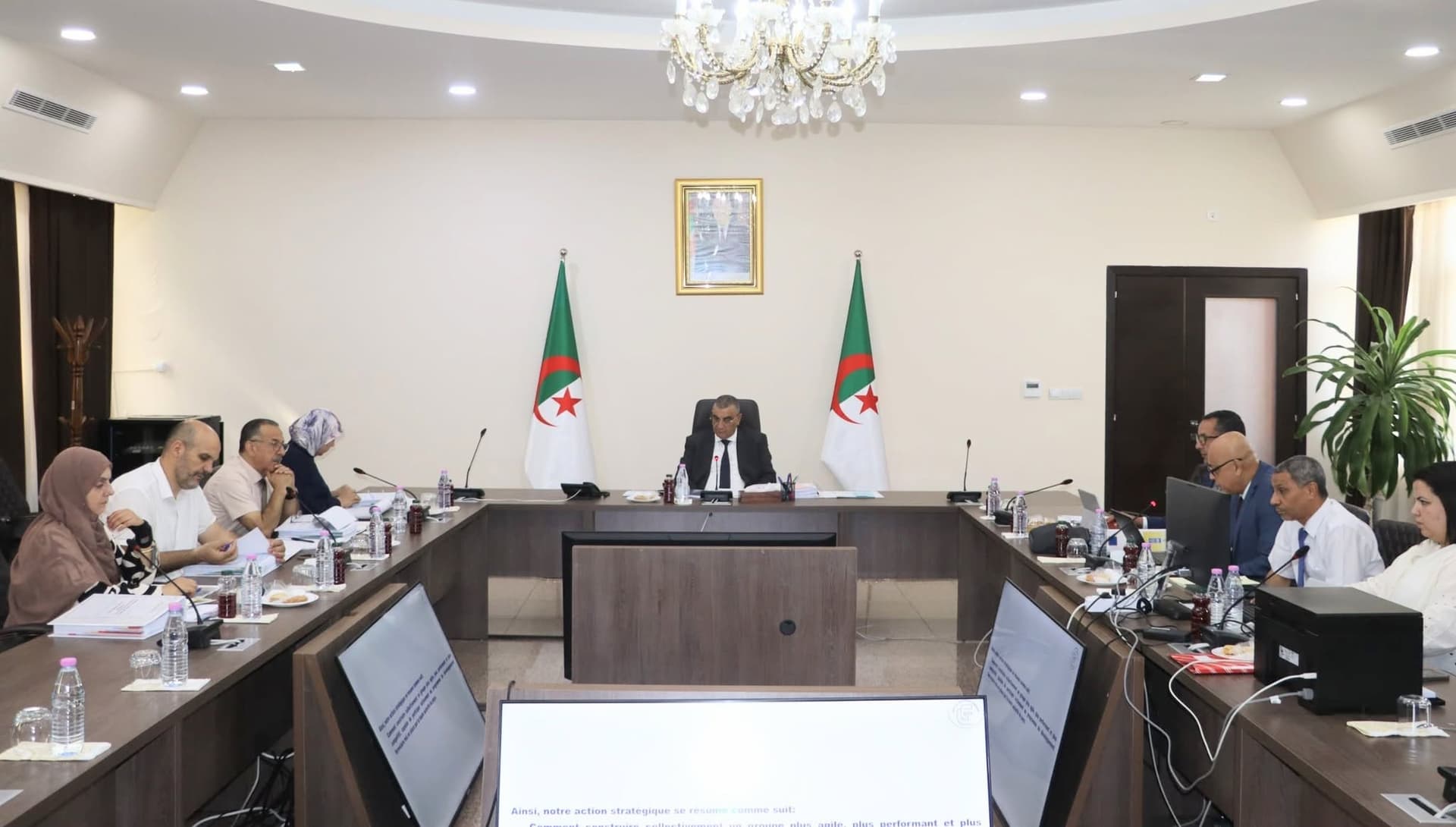 جلاوي يترأس أشغال الجمعية العامة لمجمع إنجاز السكك الحديدية