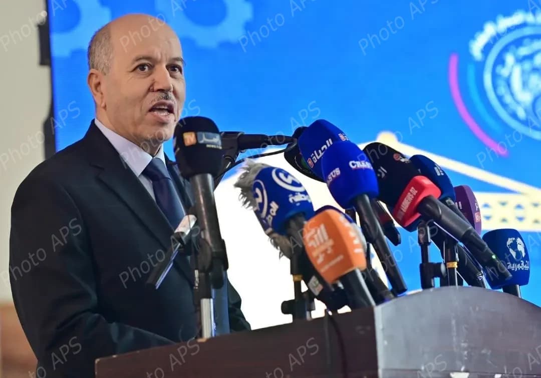 الاتحاد العام للعمال الجزائريين ينظم احتفالية بمناسبة اليوم العالمي للشغل