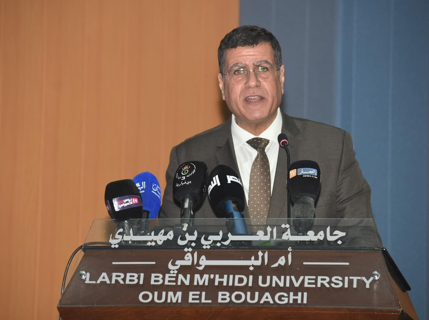 كلمات البطل العربي بن مهيدي ستظل شاحذة لهمم بنات وأبناء الشعب الجزائري