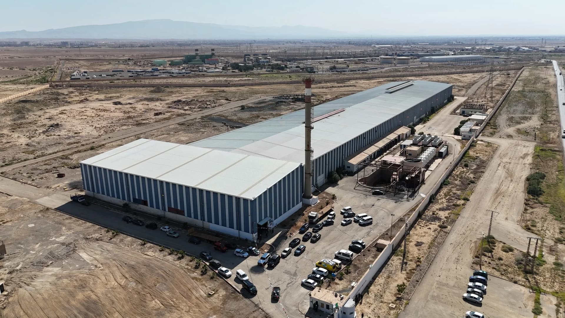 مصنع إنتاج الحديد و الفولاذ بمنطقة ذراع الحاجة بولاية المسيلة