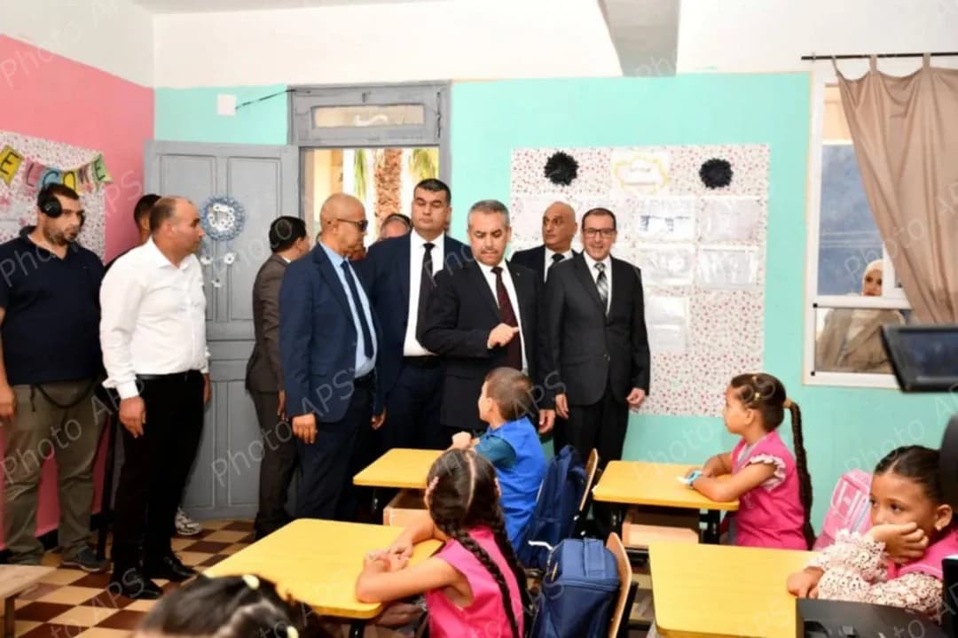 وزير التربية الوطنية يعطي إشارة الانطلاق الرسمي من ولاية جيجل