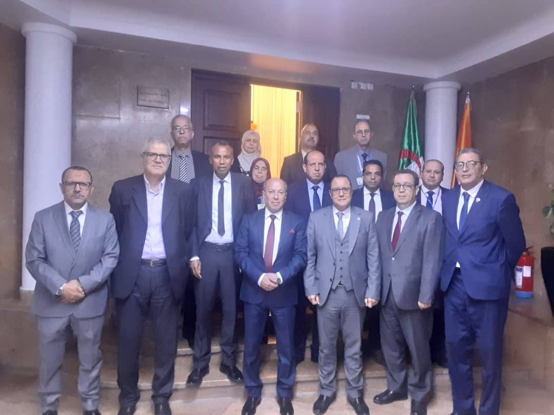 سونلغاز تبحث مع الشركة التونسية للكهرباء والغاز سبل توسيع التعاون وتعزيز التكامل بين الشبكتين
