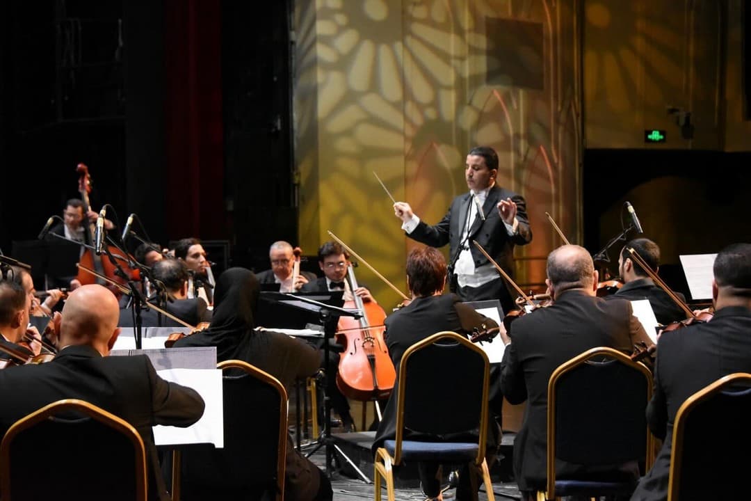 فرقة "فورت تريو" الكازاخية تحي حفلا بأوبرا الجزائر