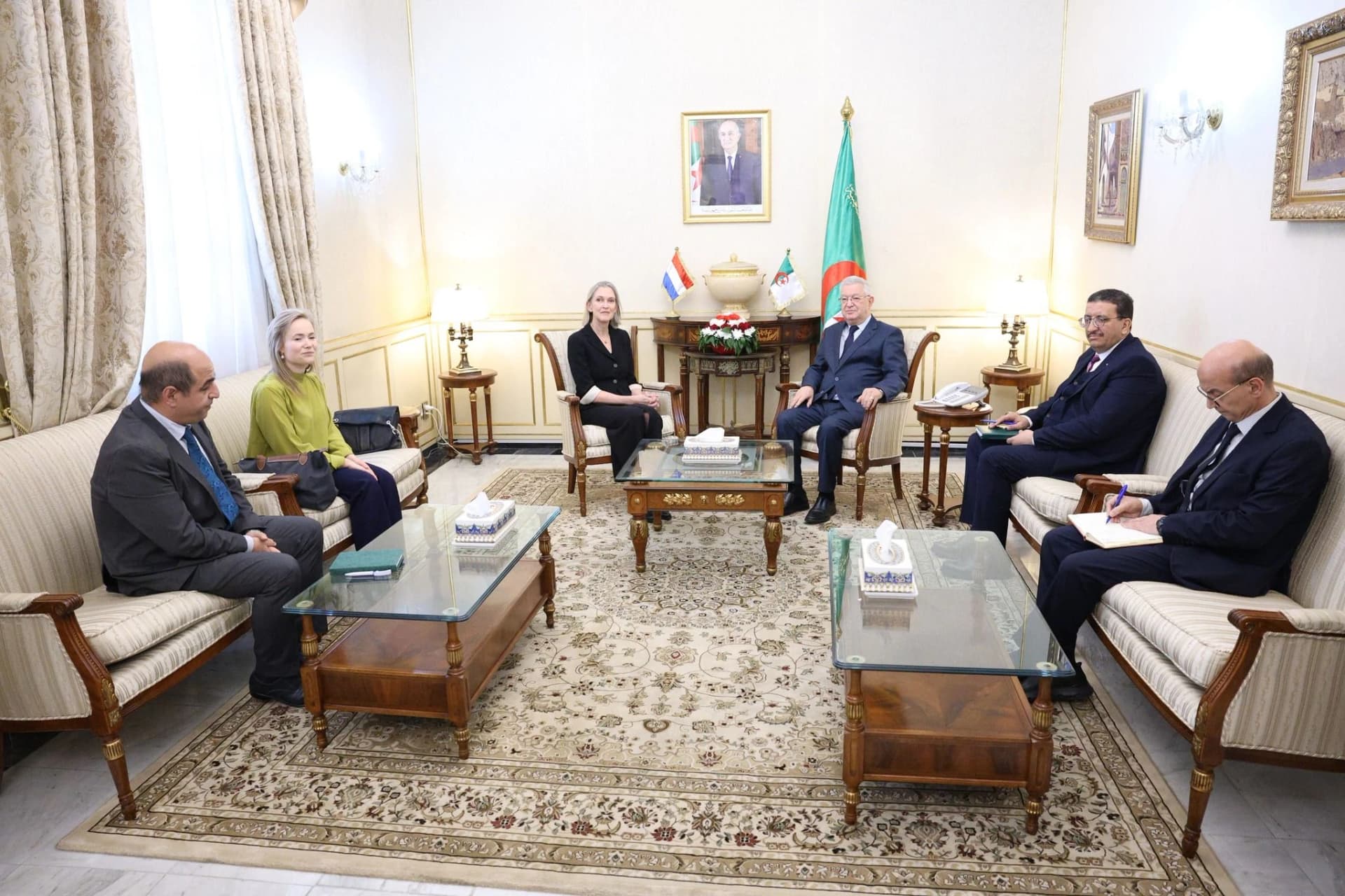 مجلس الأمة : السيد ناصري يستقبل سفيرة مملكة هولندا لدى الجزائر