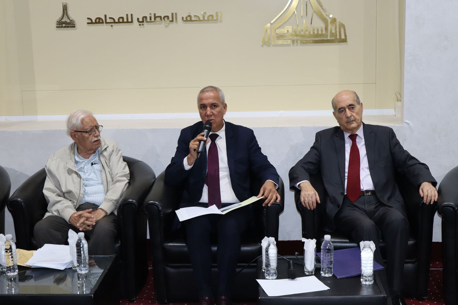 الجزائر الهند