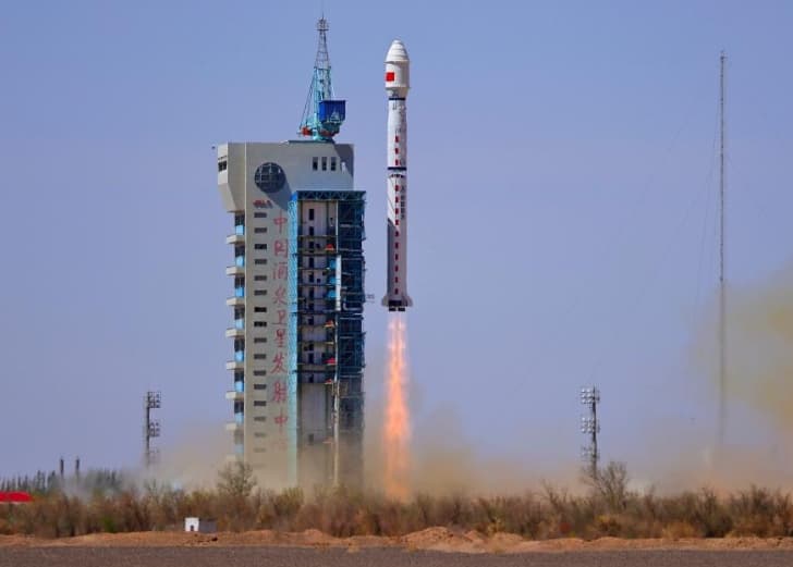 太空
中国