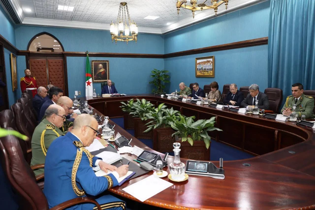 总统主持工作会议