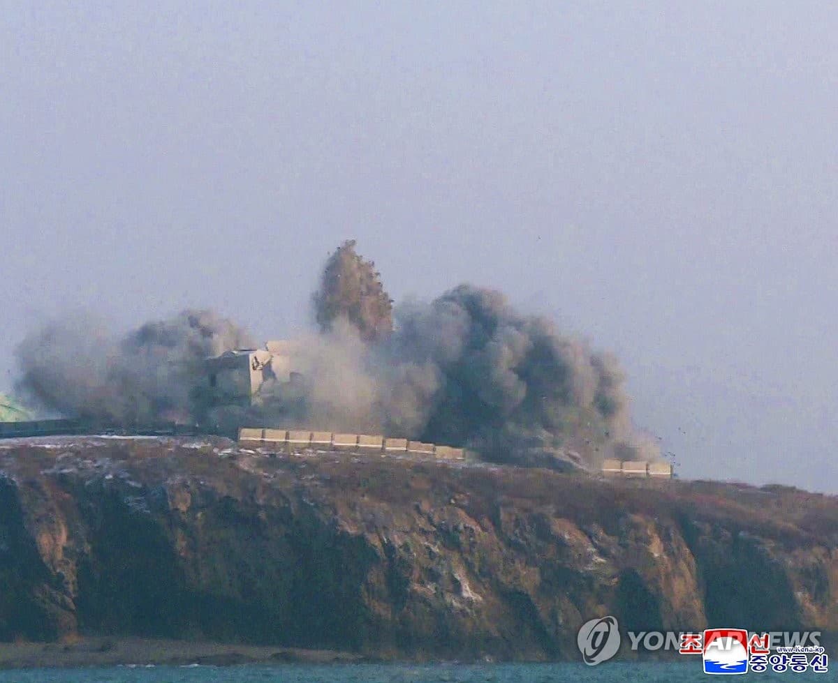 朝鲜进行了两次远程巡航导弹试射