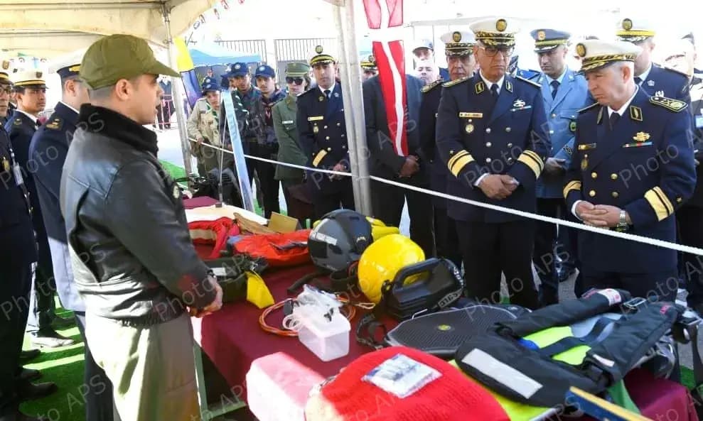 启动海岸警卫队国家服务开放日活动