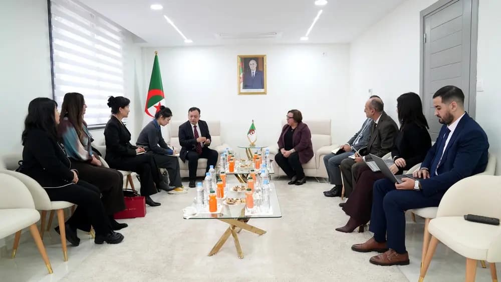 阿尔哈布（Arhab）会见北京理工大学及中北非教育创新协会代表团