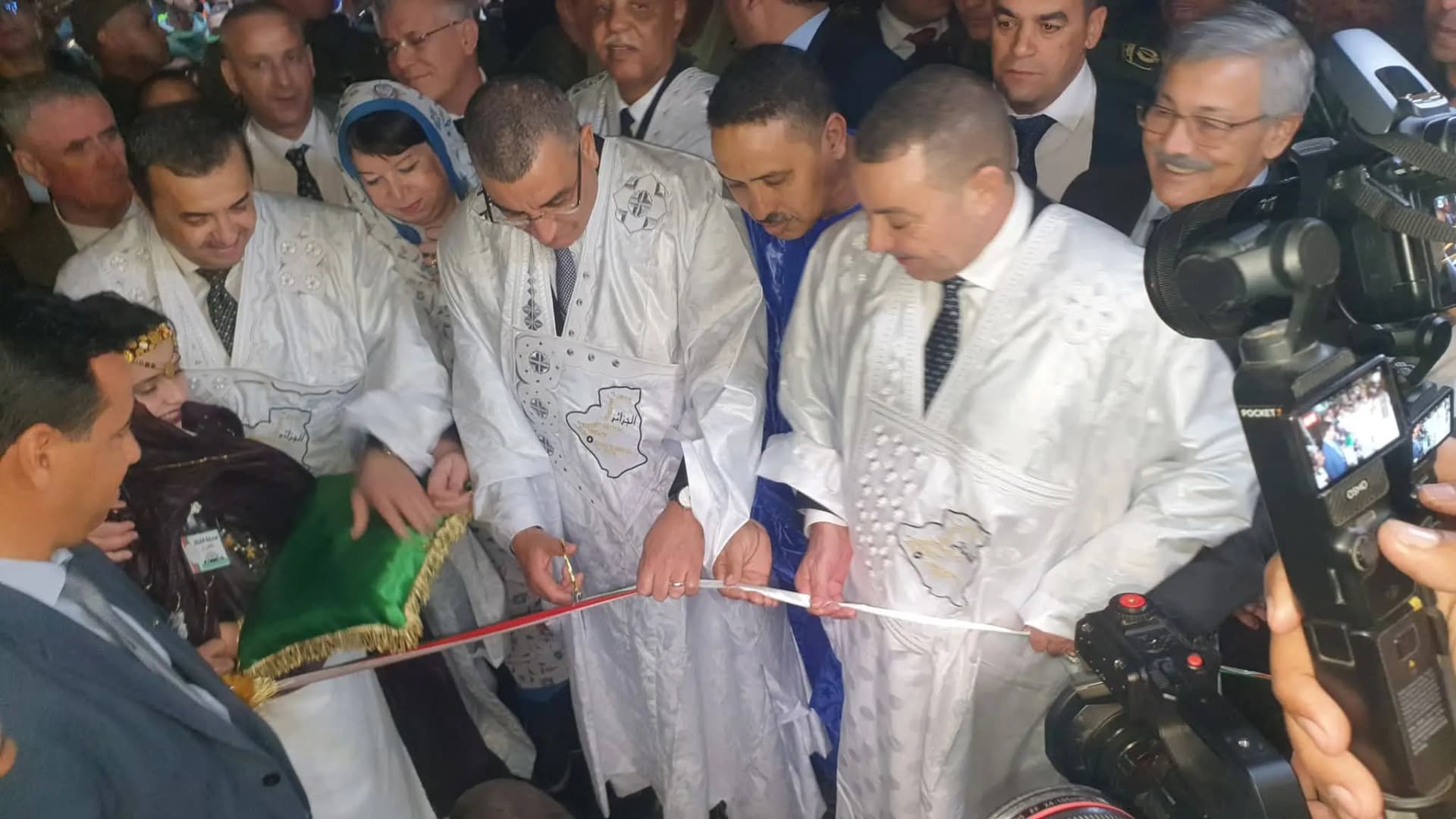 部长级代表团监督铁路车站落成仪式