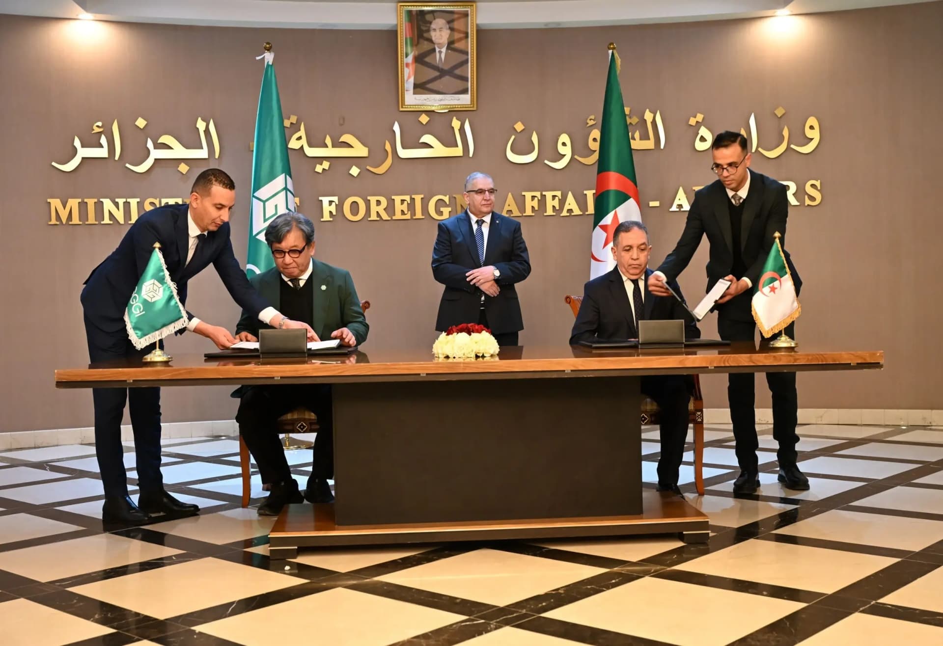 卢纳斯会见了 全球绿色增长研究所执行主任 金尚协