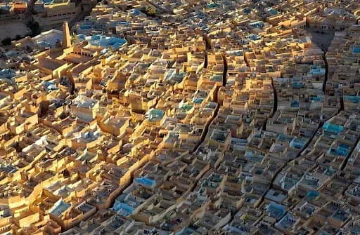 2025 - 2026 旅游季期间，超过 11,700 名游客 访问了该省